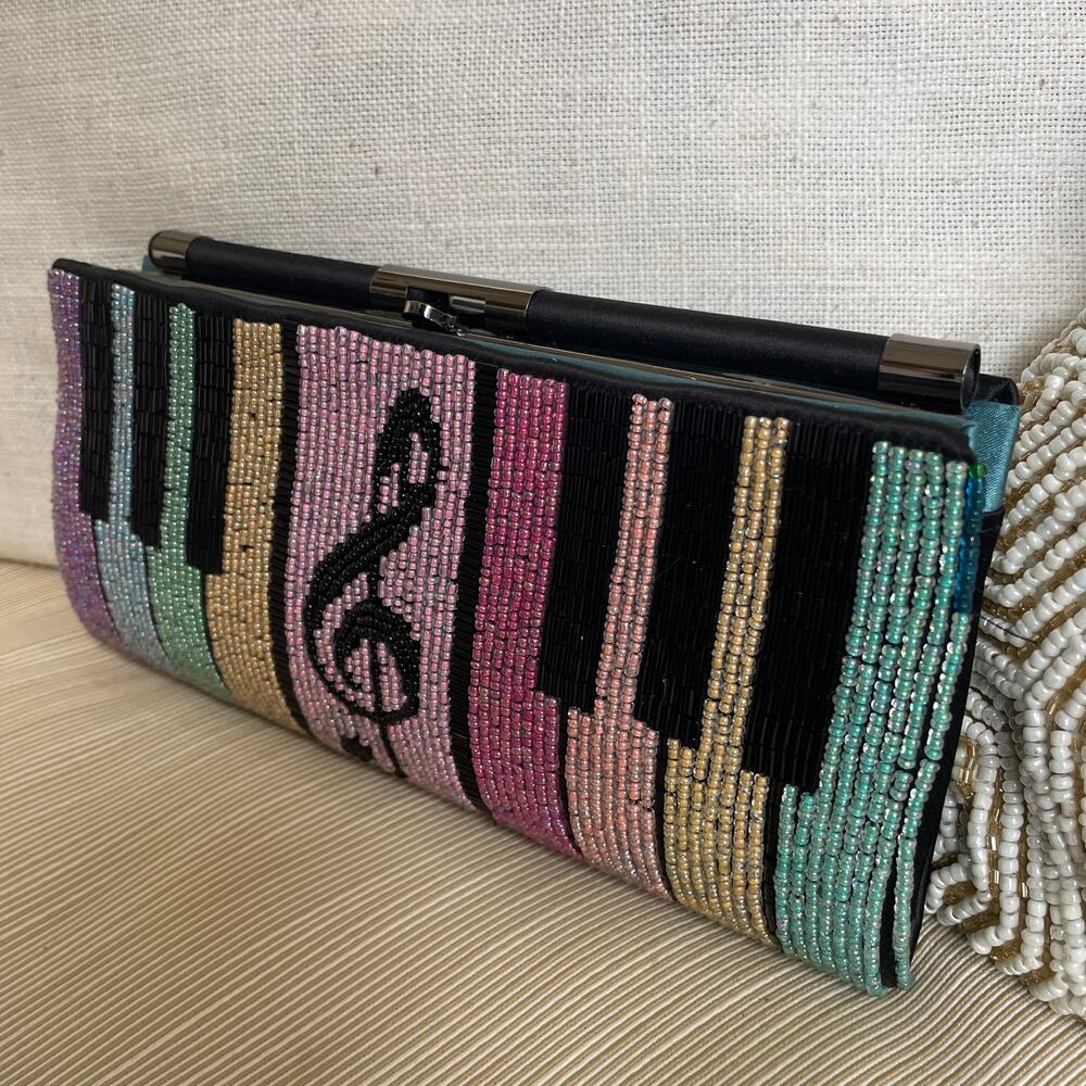 Vintage Aria by Mary Frances Piano Keys & Treble Clef Beaded Clutch - Picture 3 of 6